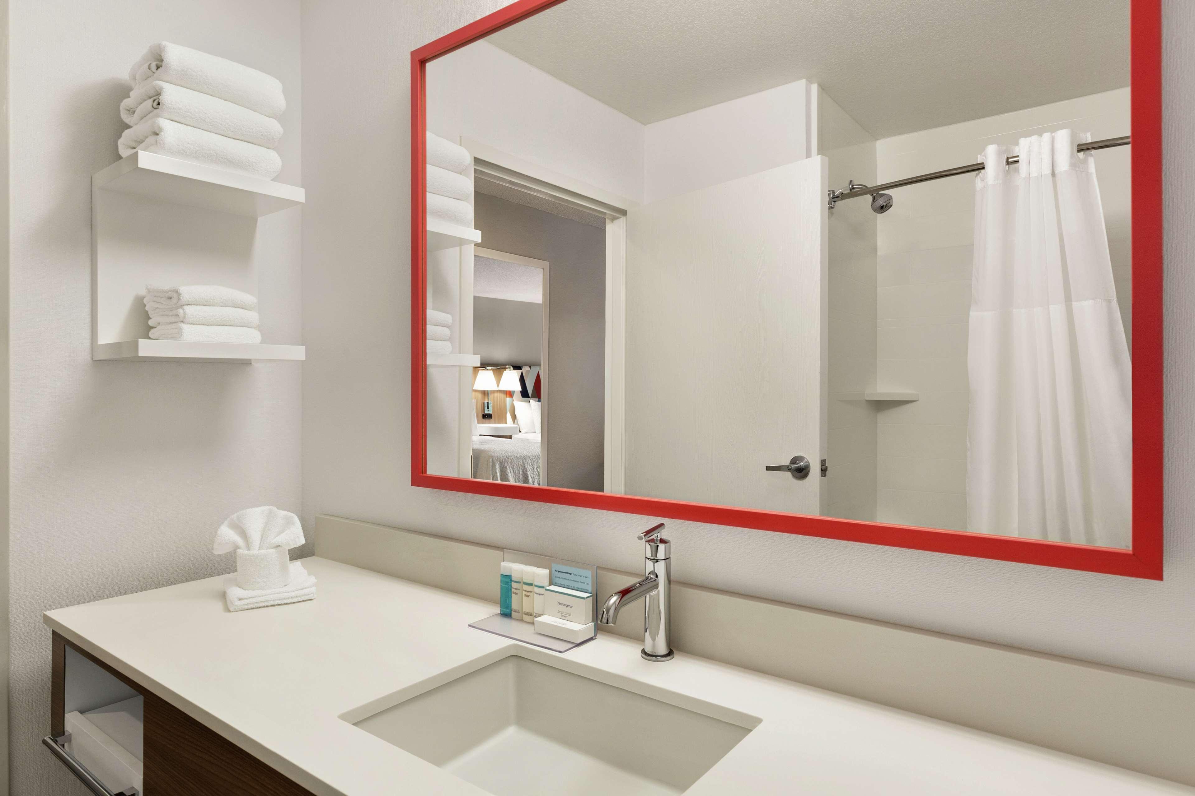 Hampton Inn Kansas City Блу-Спрингс Экстерьер фото