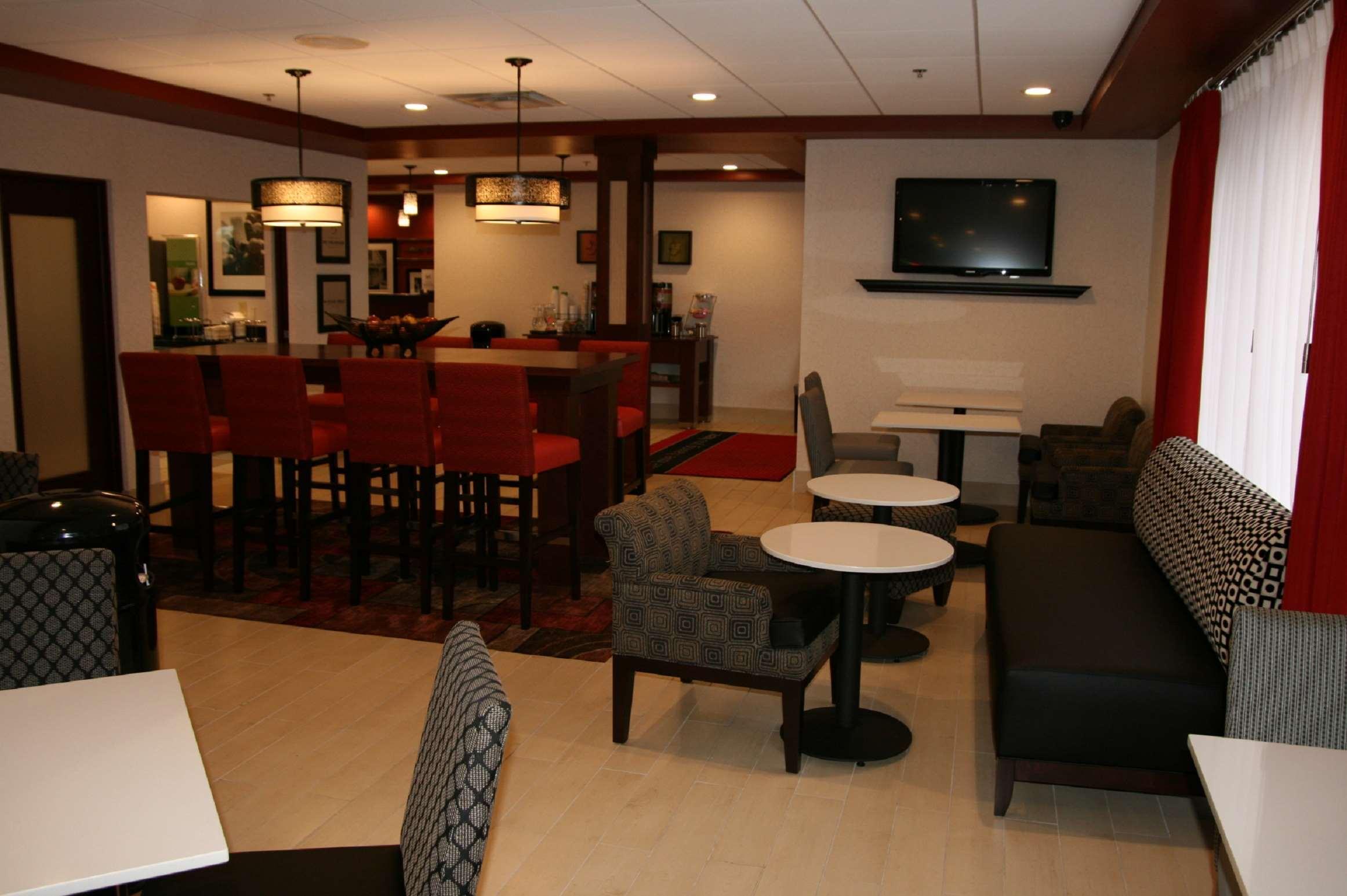 Hampton Inn Kansas City Блу-Спрингс Экстерьер фото
