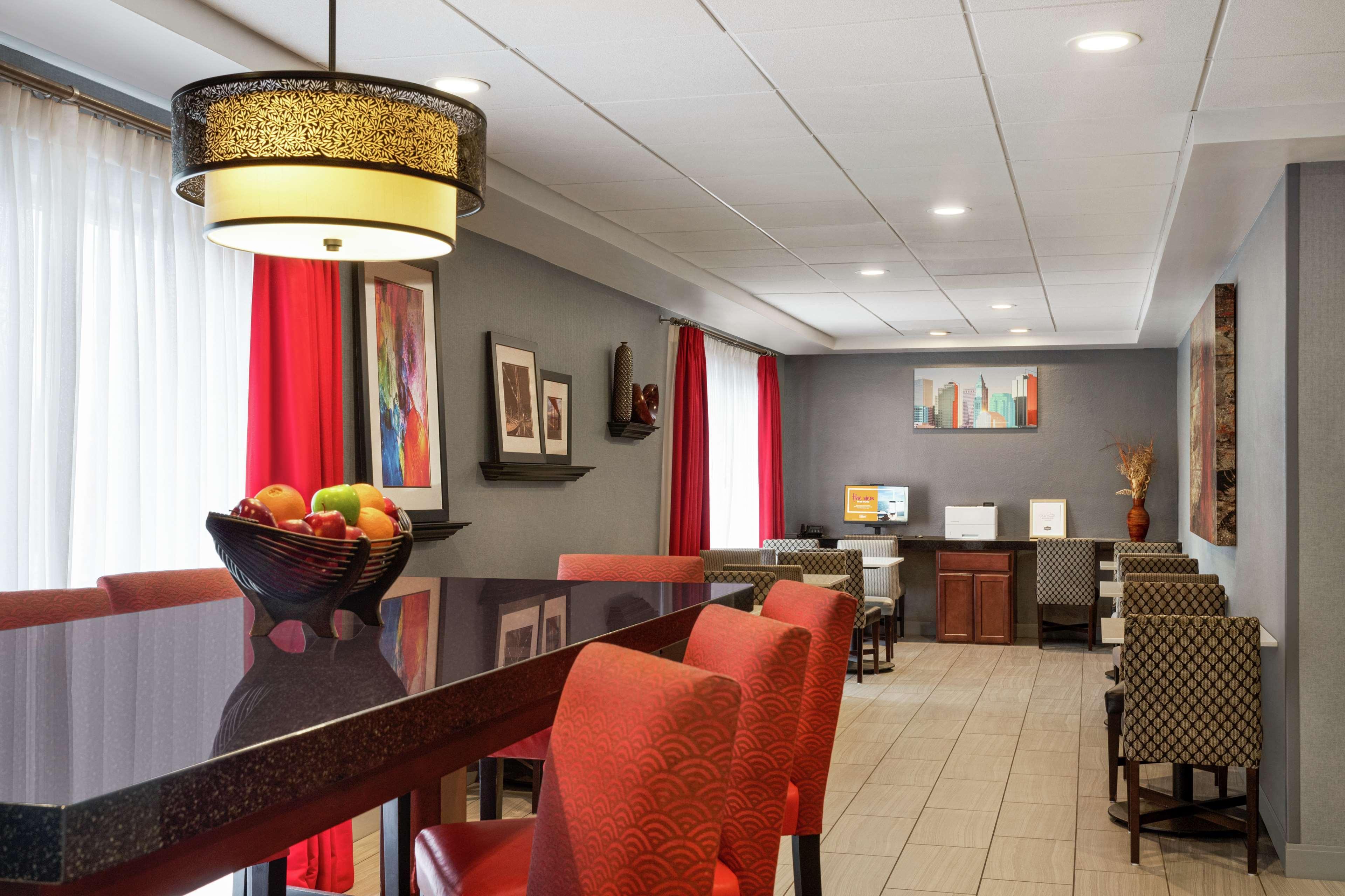 Hampton Inn Kansas City Блу-Спрингс Экстерьер фото