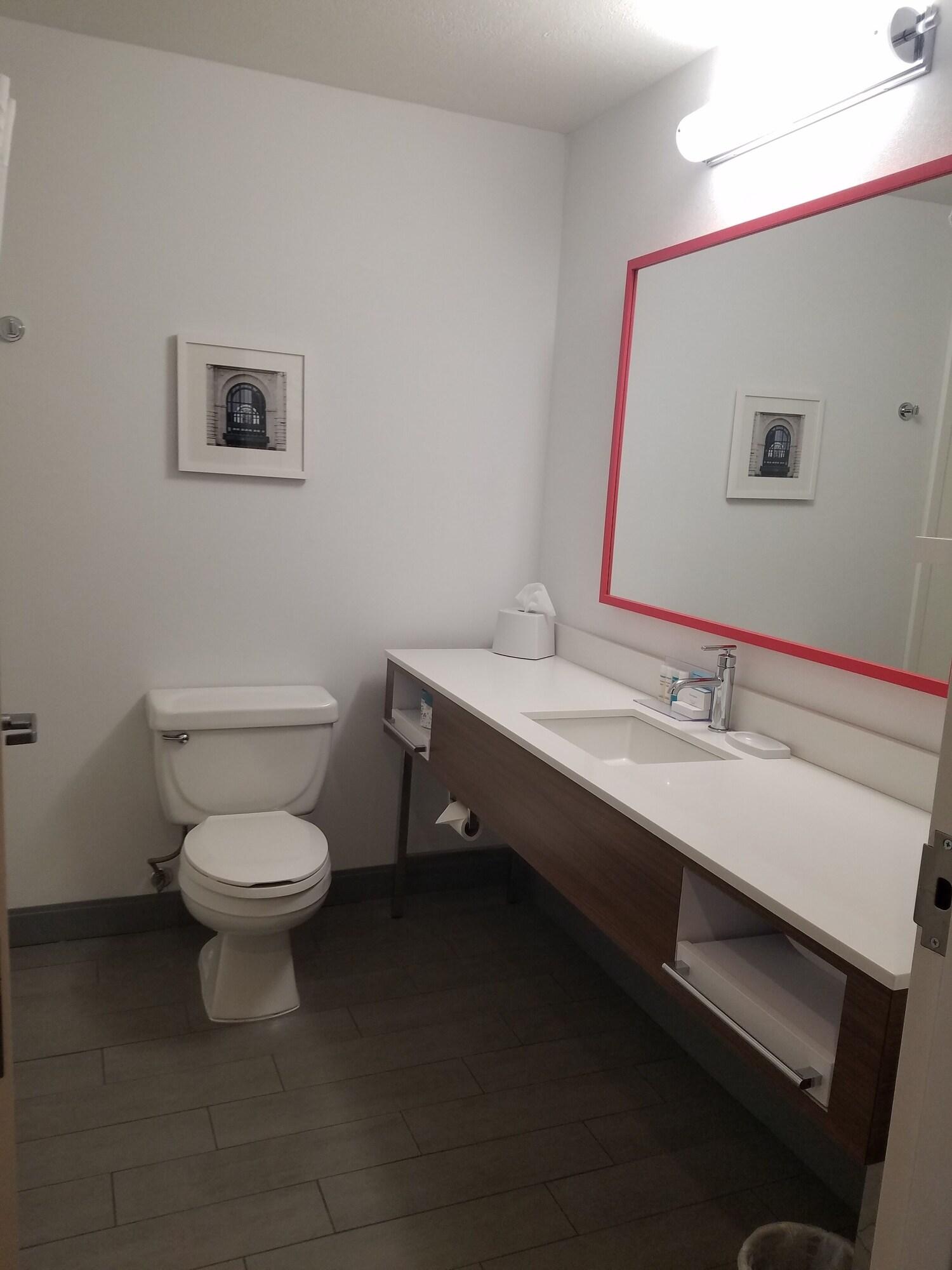 Hampton Inn Kansas City Блу-Спрингс Экстерьер фото