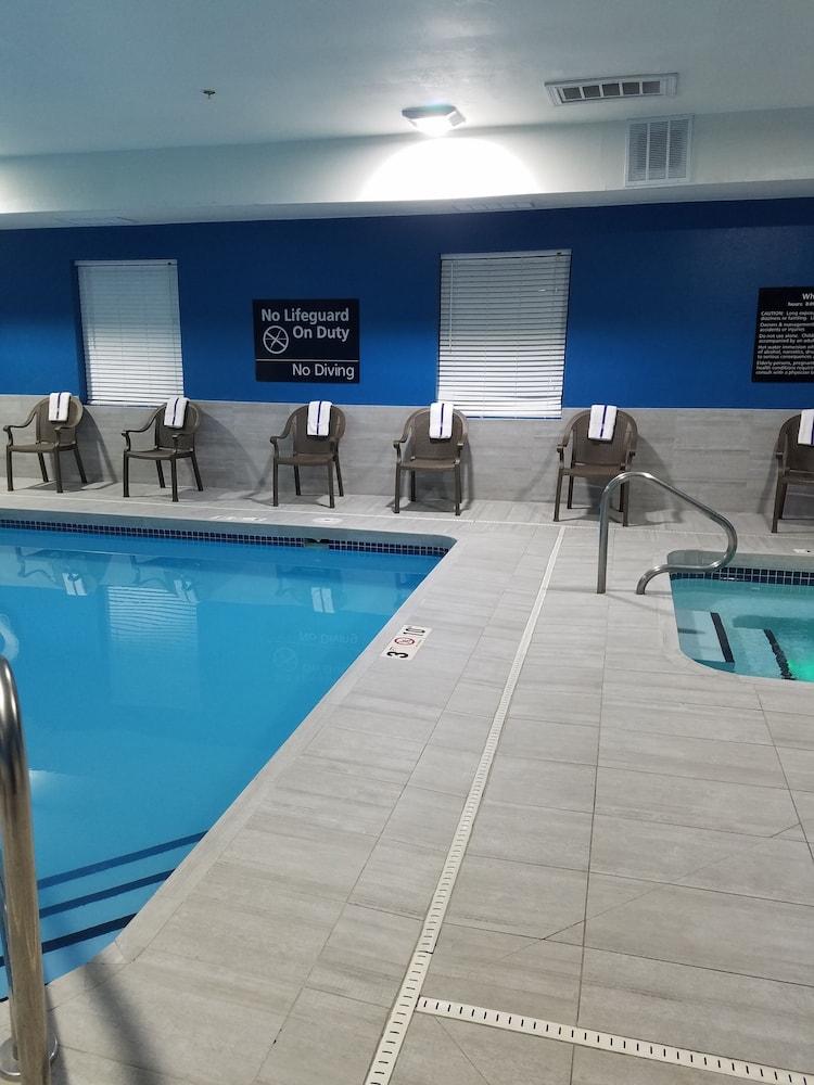 Hampton Inn Kansas City Блу-Спрингс Экстерьер фото