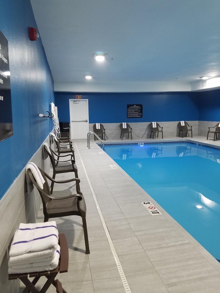 Hampton Inn Kansas City Блу-Спрингс Экстерьер фото