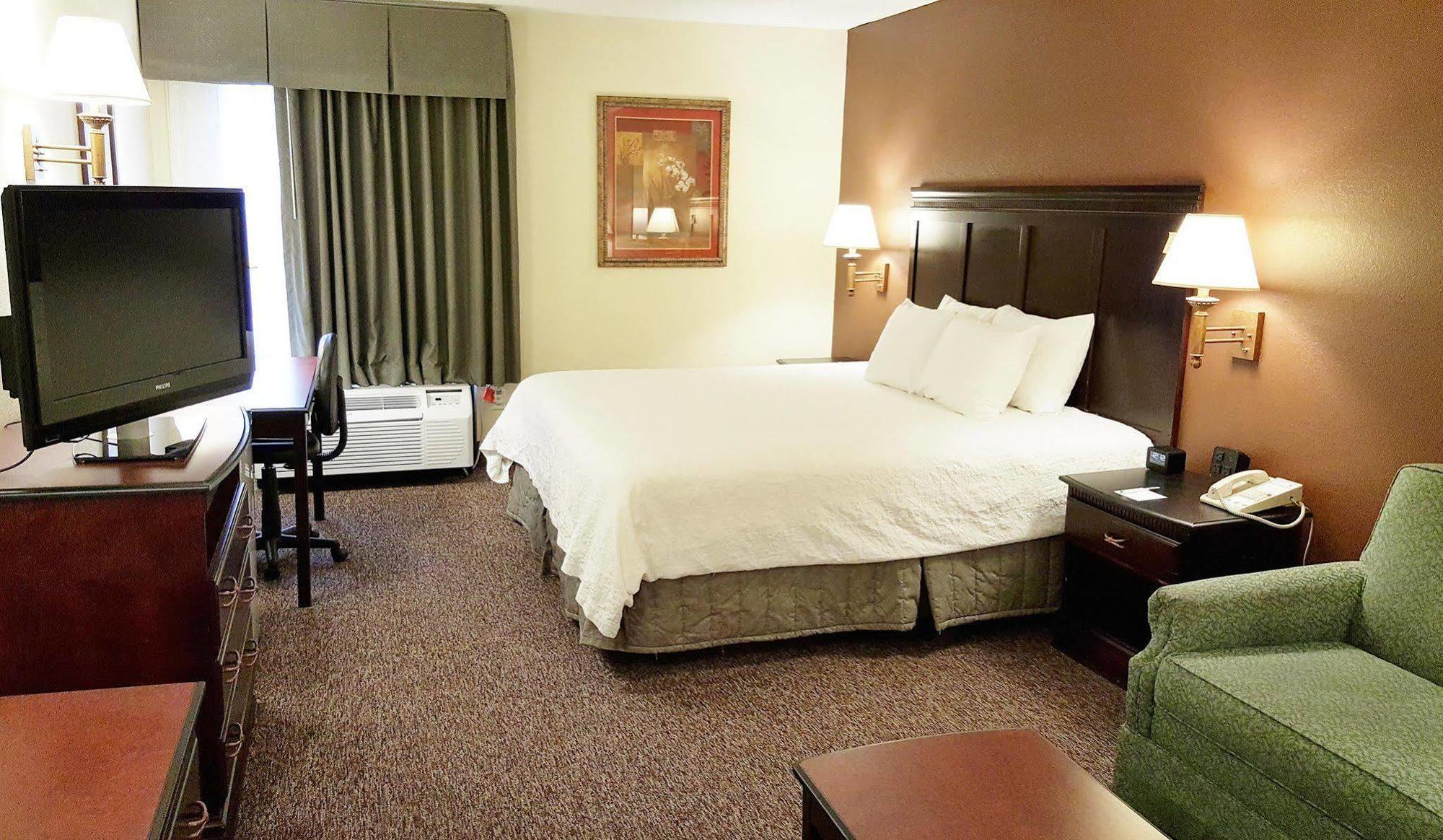 Hampton Inn Kansas City Блу-Спрингс Экстерьер фото